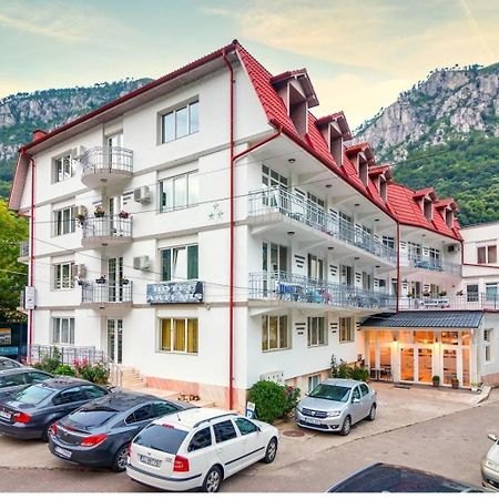 Hotel Artemis Băile Herculane Esterno foto